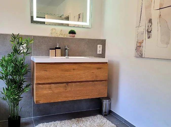 Ruhiges I 45 Qm I 5 Min Zur Whu 발렌다